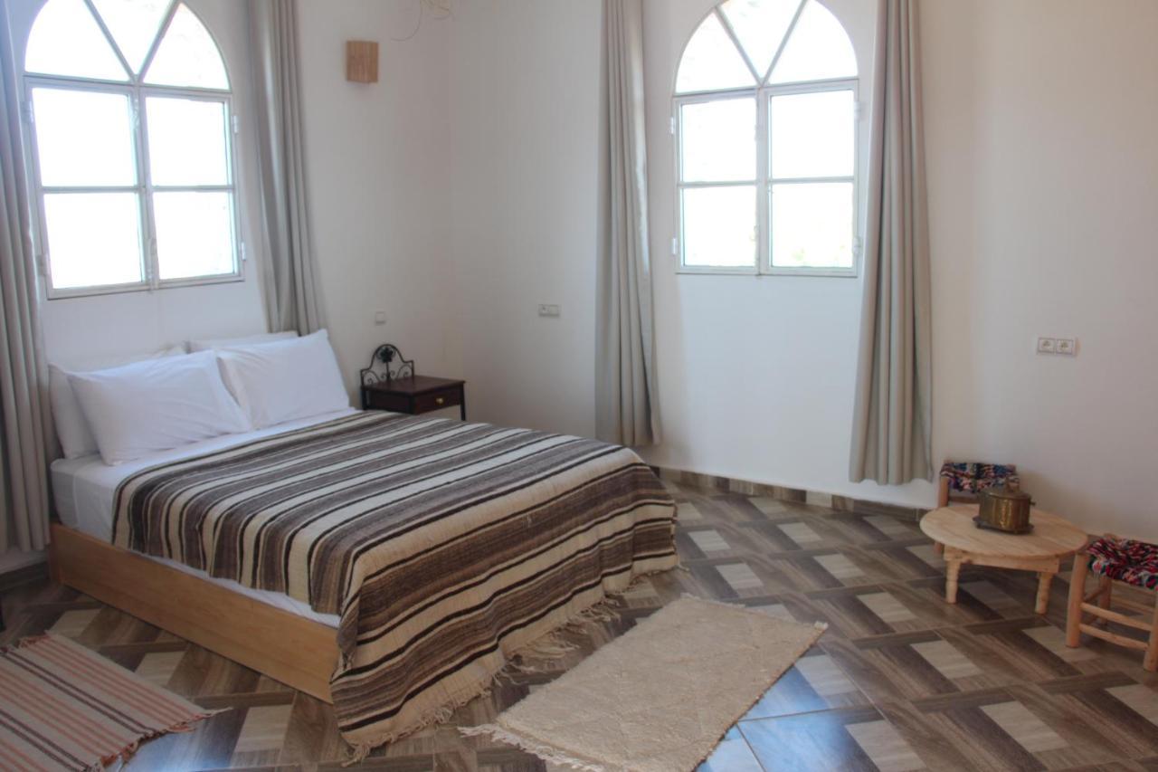 Les Jardins Fleuris Bed & Breakfast เอสเซาอิรา ภายนอก รูปภาพ
