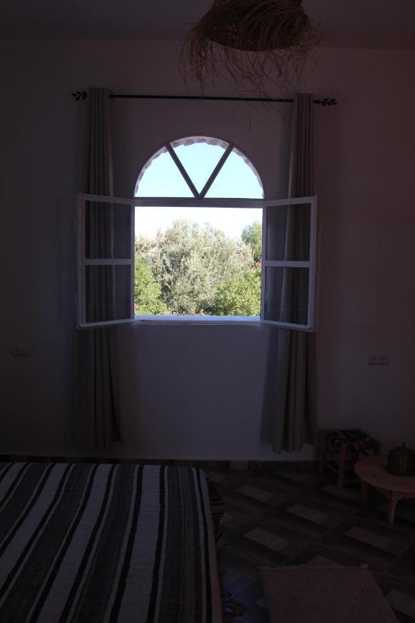 Les Jardins Fleuris Bed & Breakfast เอสเซาอิรา ภายนอก รูปภาพ
