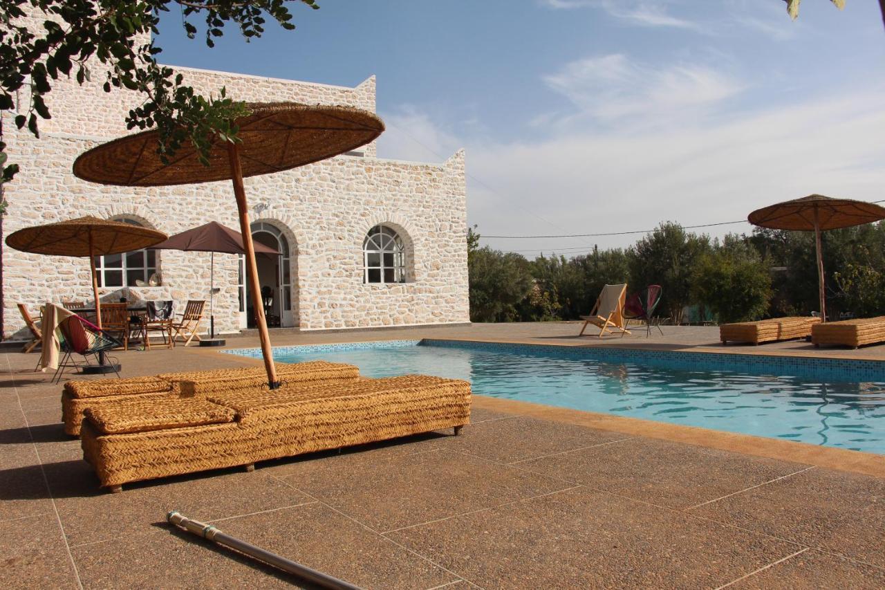 Les Jardins Fleuris Bed & Breakfast เอสเซาอิรา ภายนอก รูปภาพ